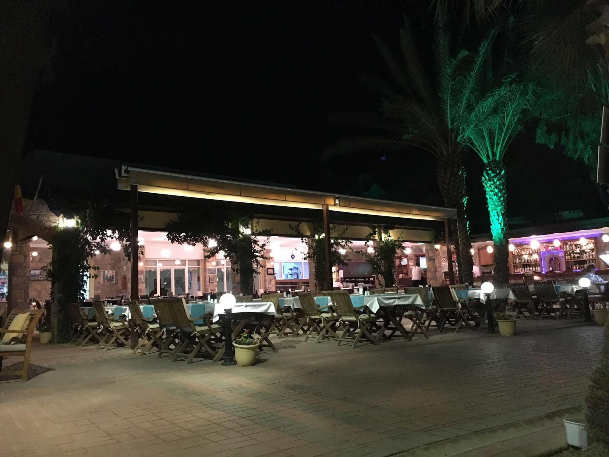 Toloman Hotel Bitez Beach エクステリア 写真